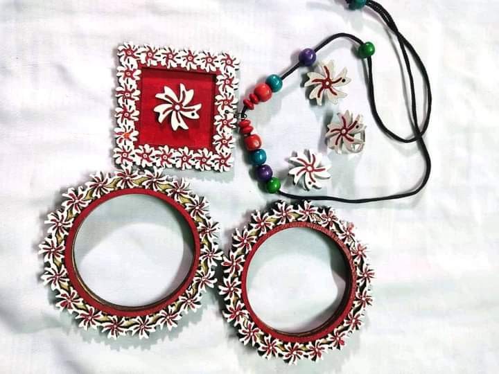 কাঠের গহনা - শিউলি সেট